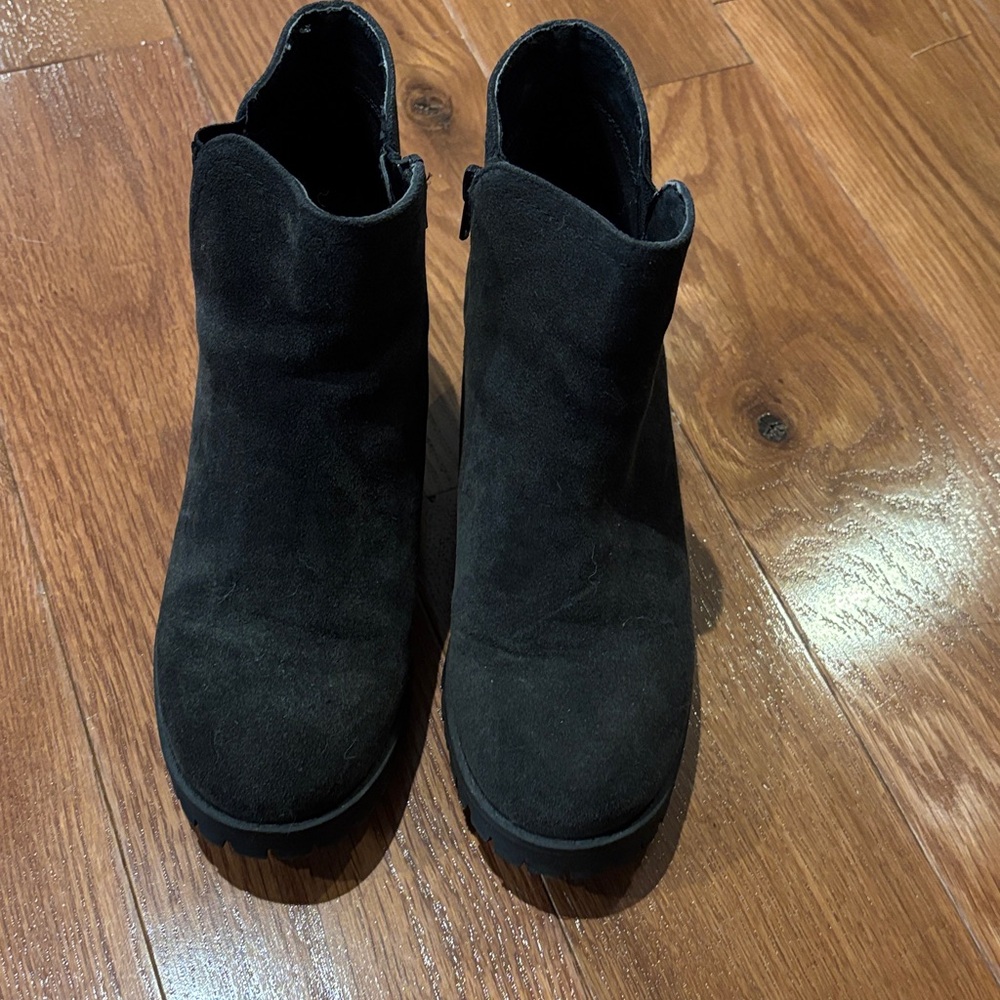 B52 by Bullboxer Black Suede Ankle Boots 8